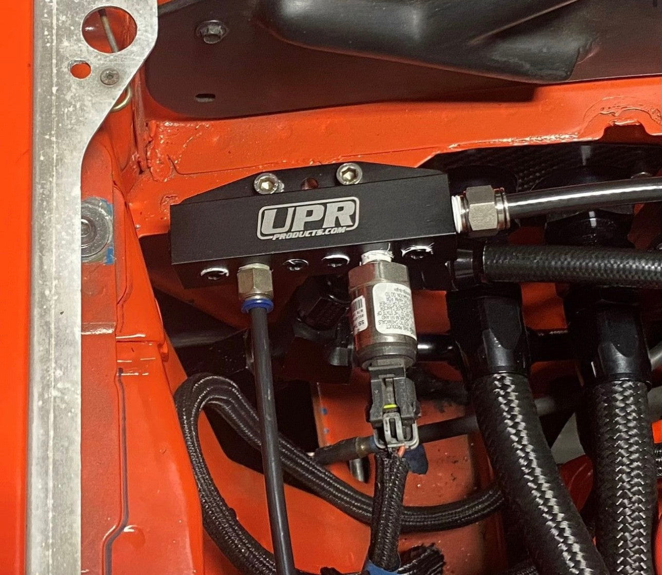 UPR Universal Billet 8 Port Vacuum Block Manifold